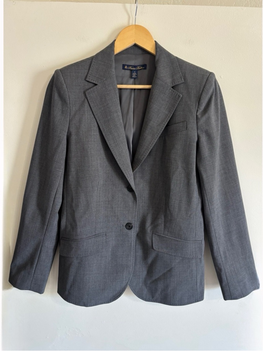Brooks Brothers Wool Blazer Womens Size 8 Gray 2 Button Sport Coat Career Lined